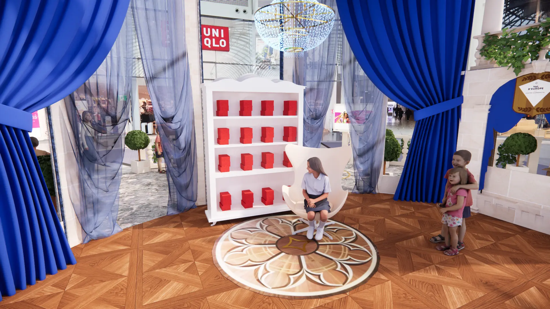 Salon photo au fauteuil blanc sous le lustre et les rideaux bleus